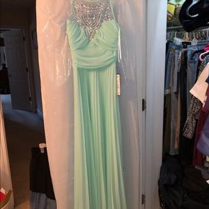 Long formal dress. Brand new.